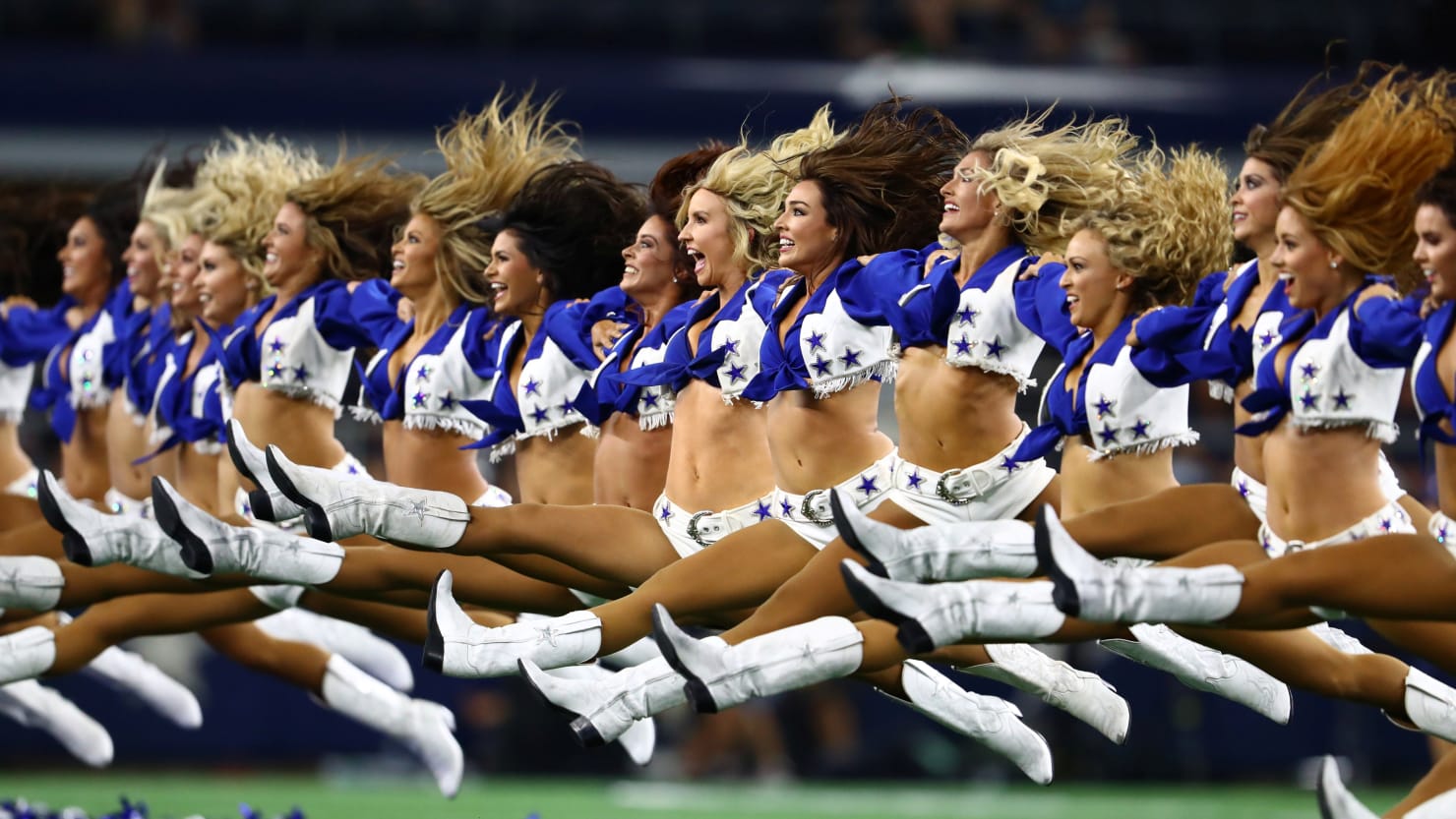 dallas cowboys cheerleaders salary