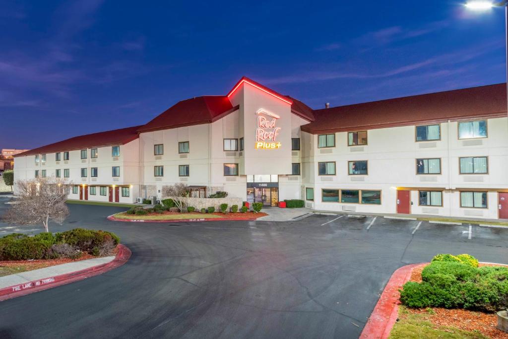 red roof inn plus