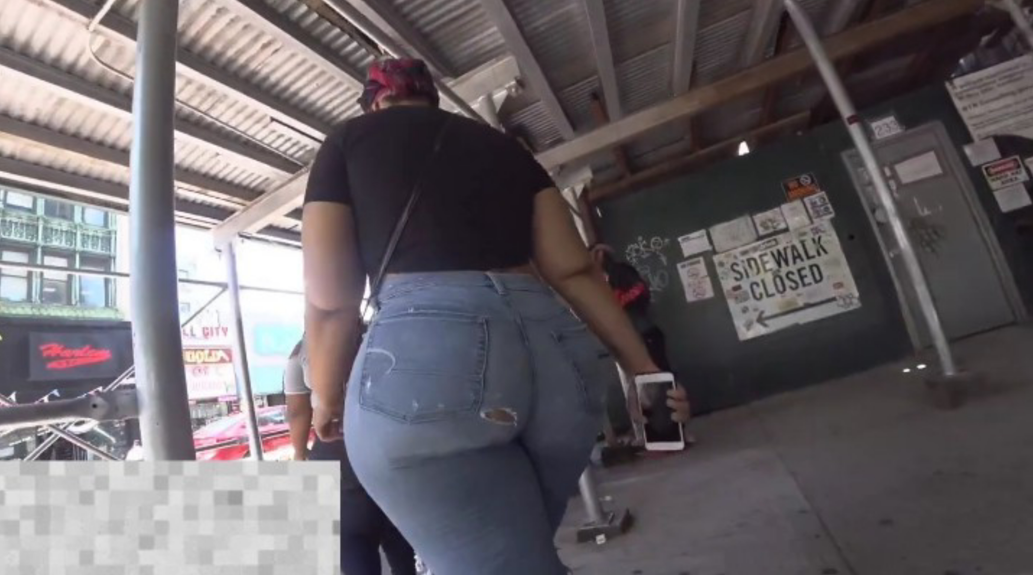 big booty candid