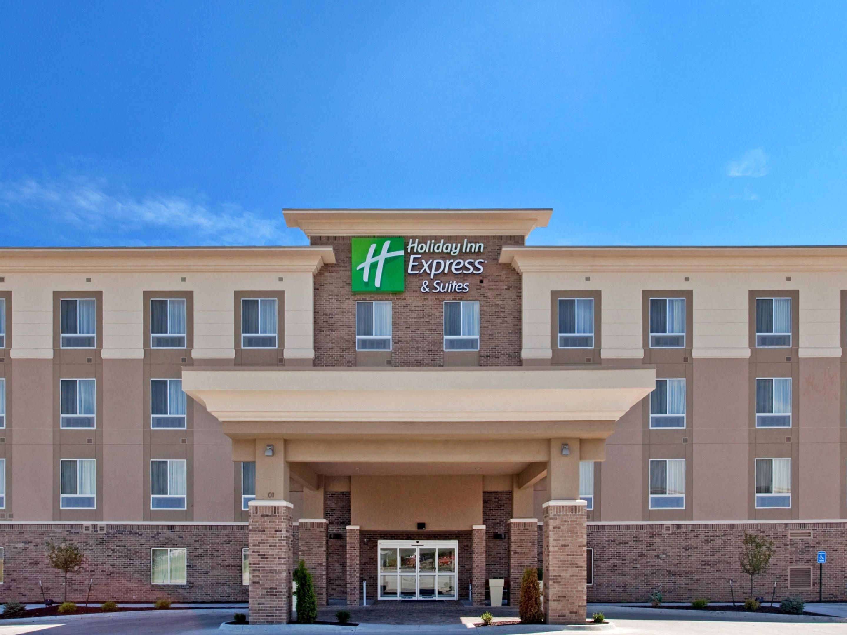 hotels in lawrence ks