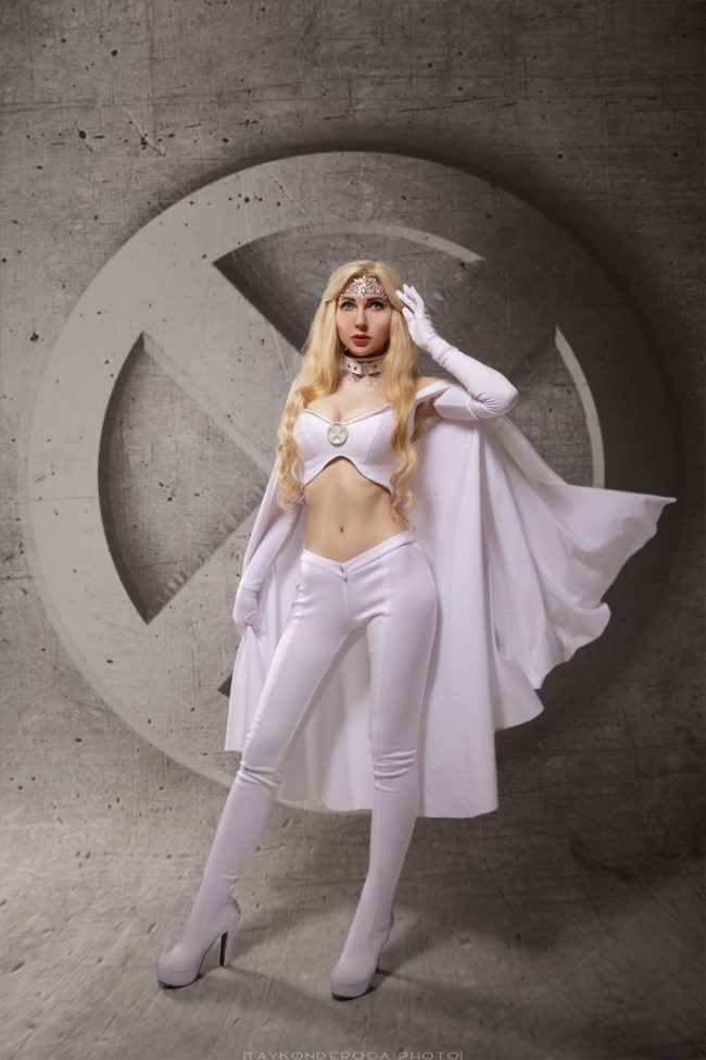 emma frost cosplay