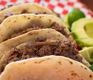 tacos de barbacoa los primos