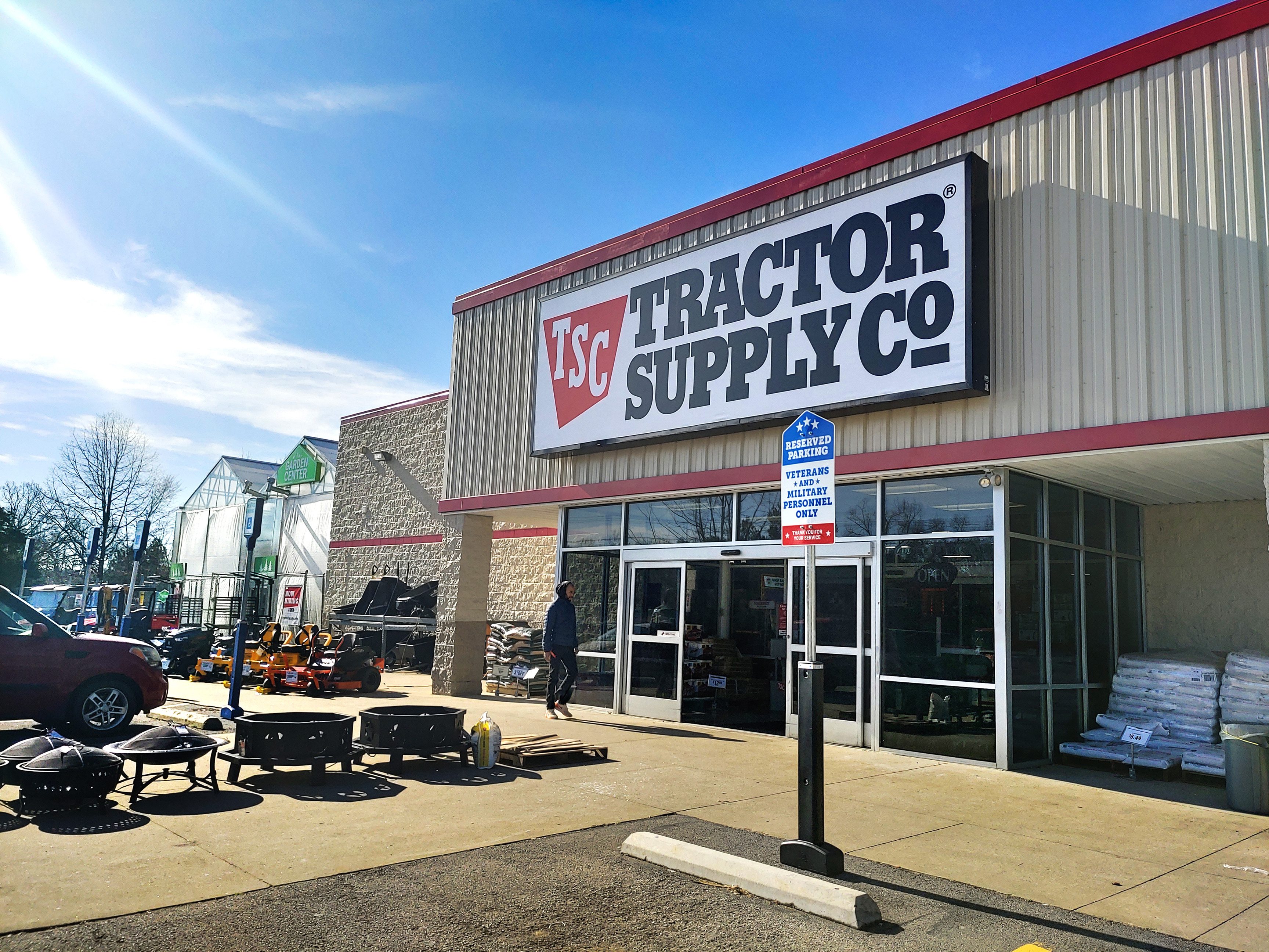 tractor supply co near me