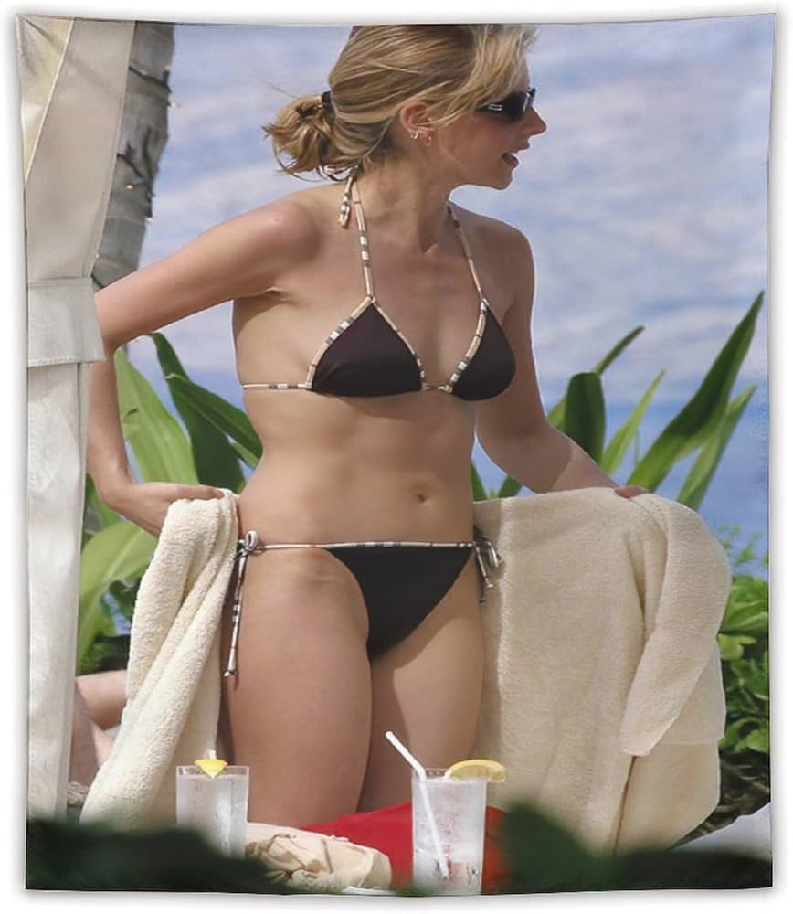 sarah michelle gellar bikini