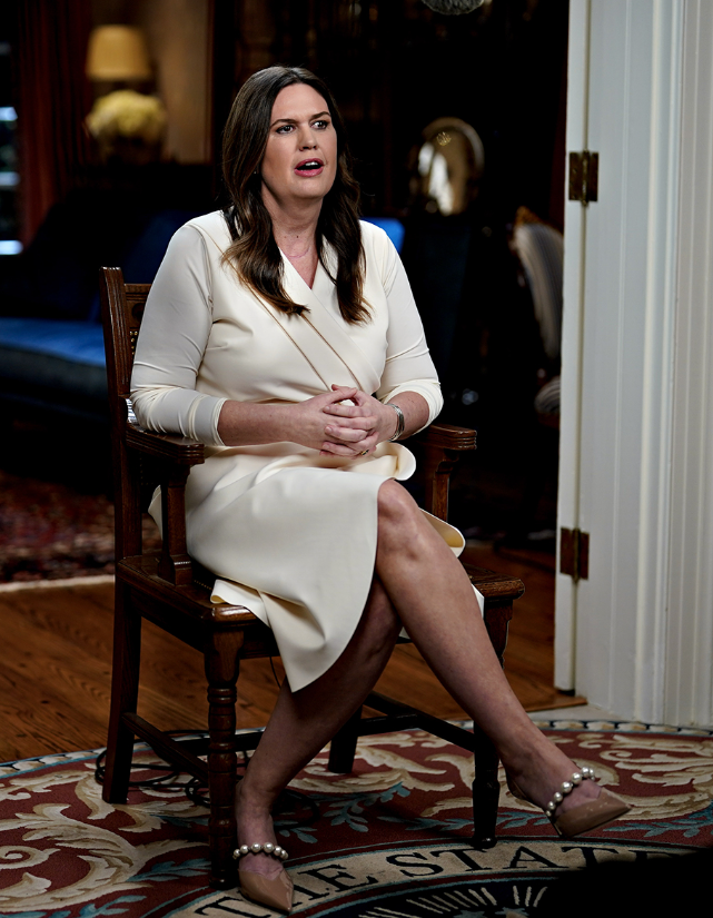 sarah huckabee sanders feet