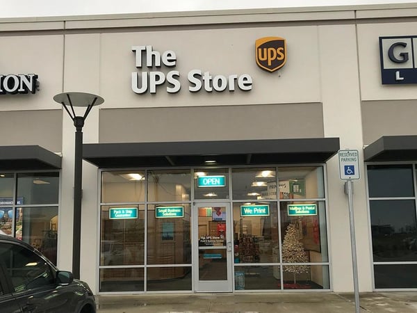 ups stores near me open