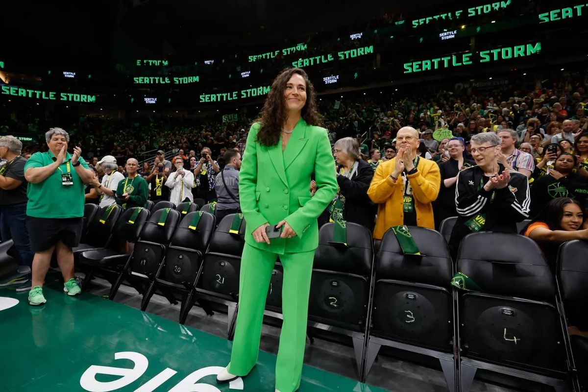 seattle storm sue bird jersey retirement