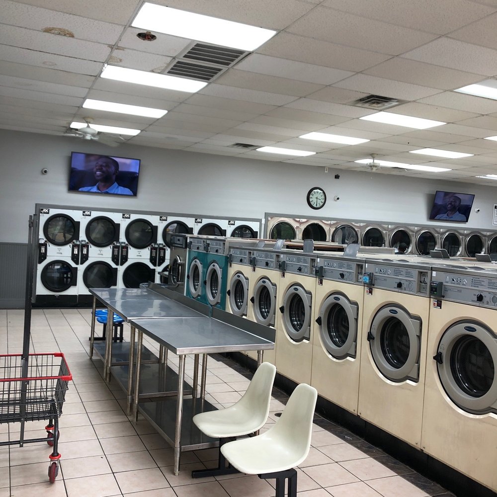 24 hour laundry mat near me