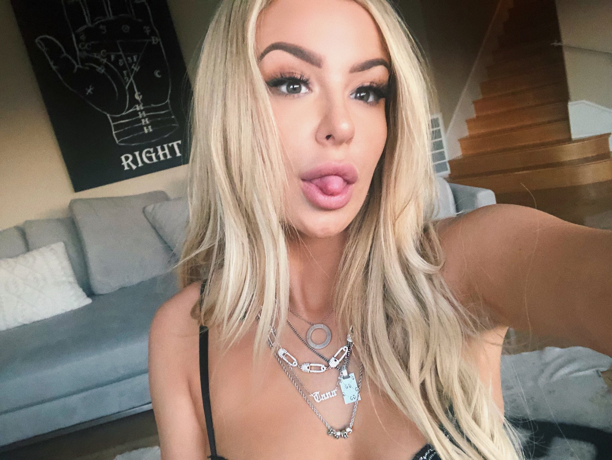 tana mongeau twitter