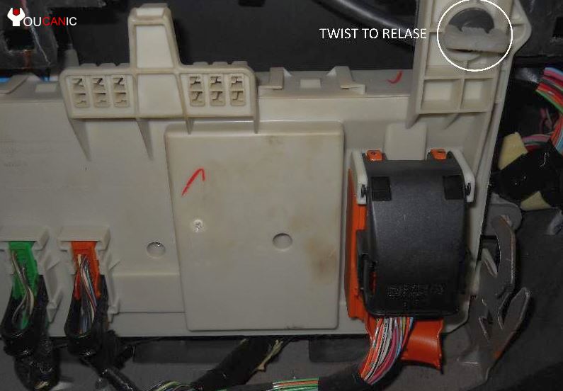 2008 mazda 3 fuse box location