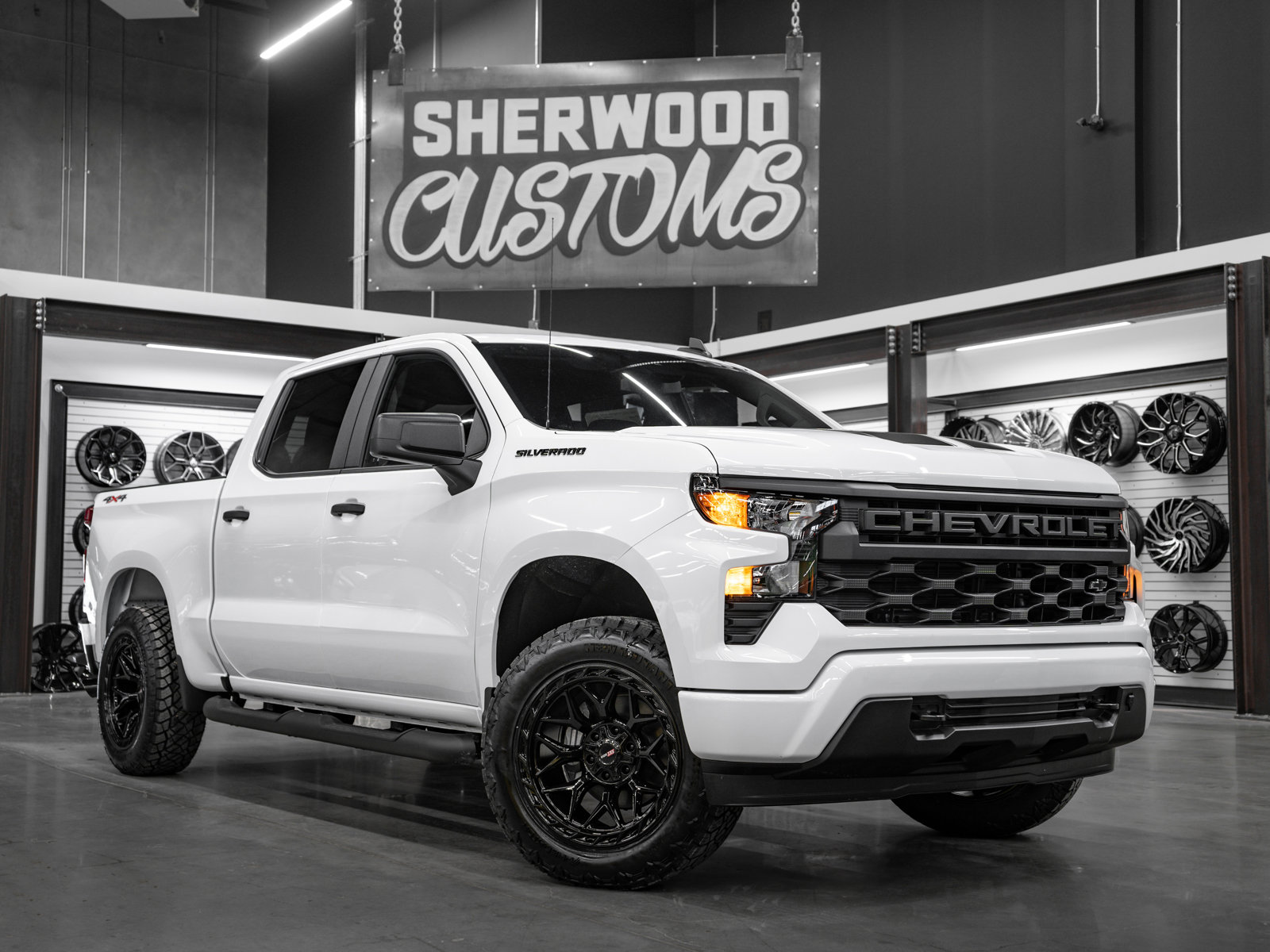 2023 chevy silverado rst accessories