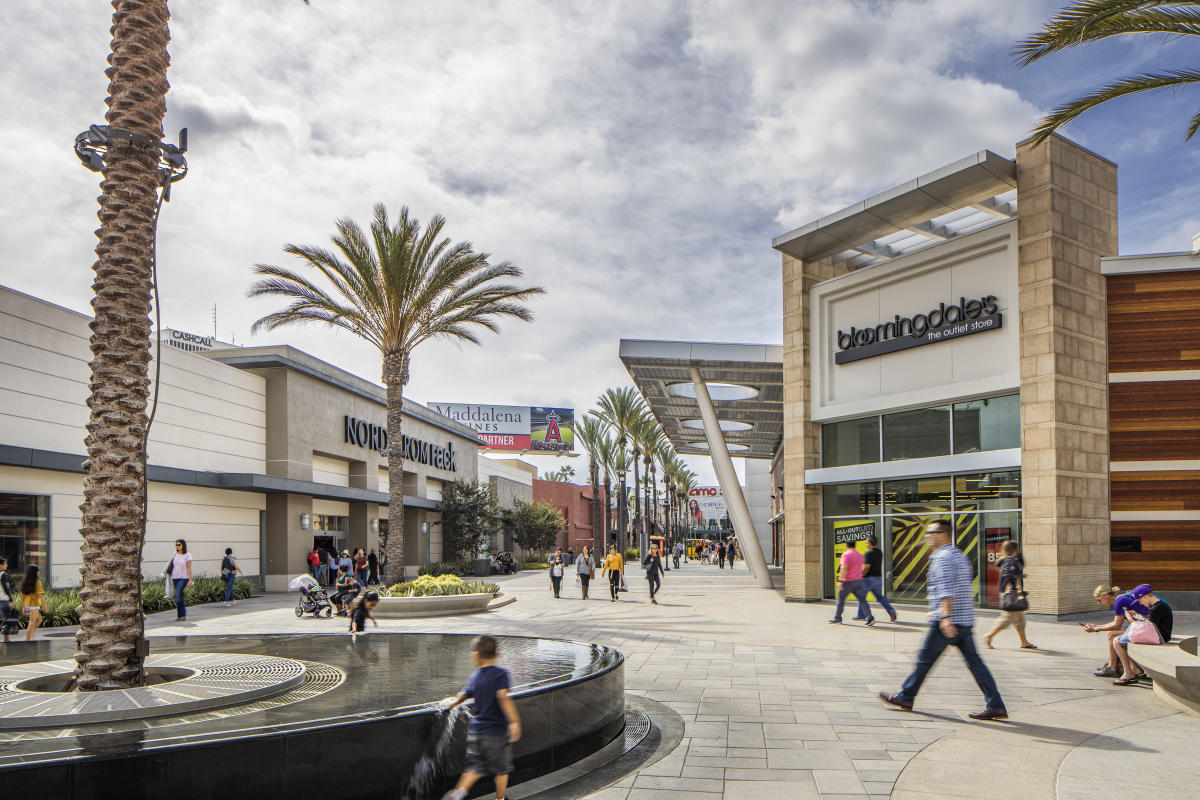 outlet anaheim california