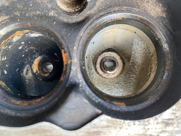 signs of bad cylinder head