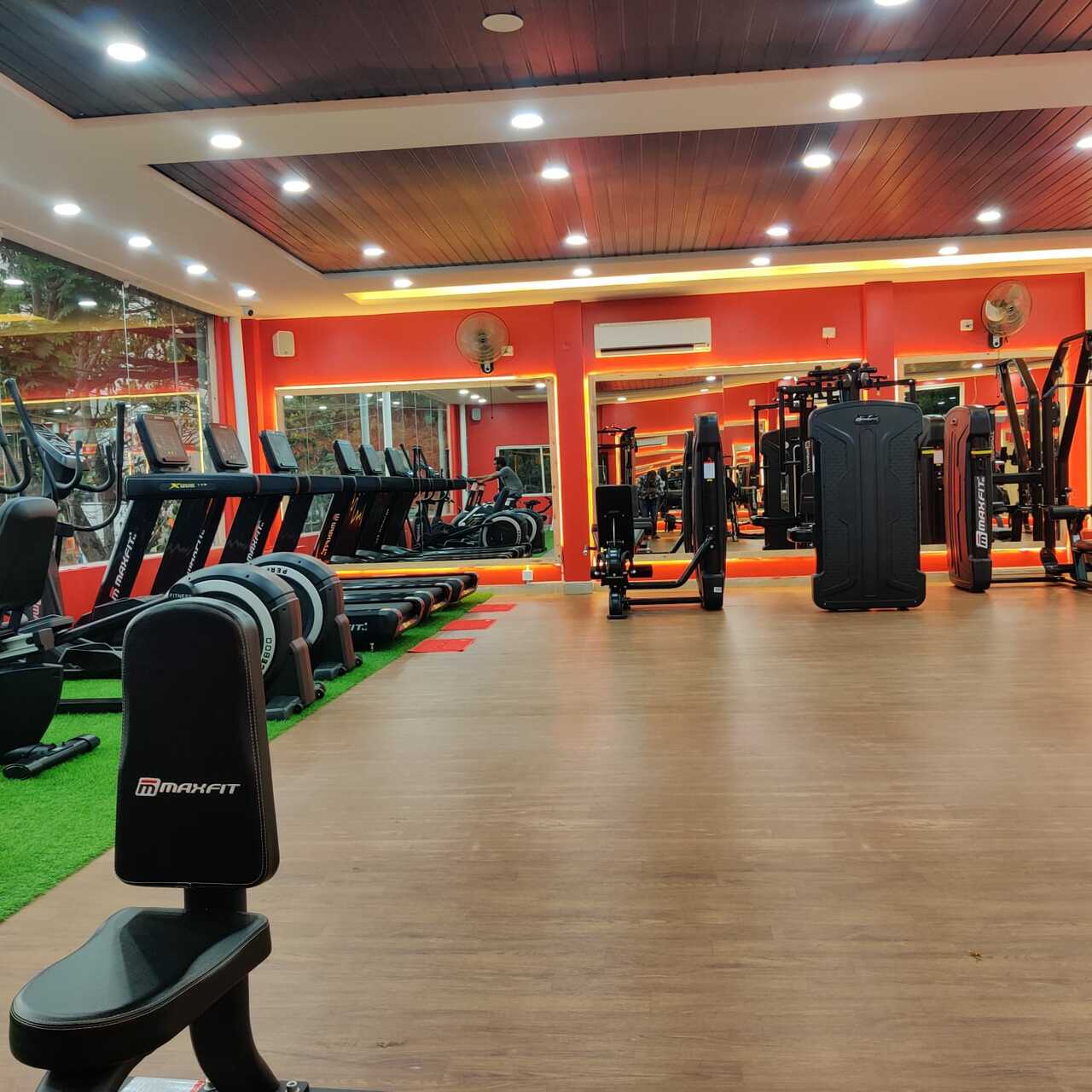 gyms in hitech city