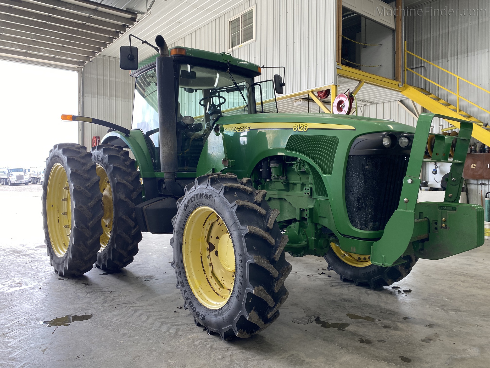 tractor john deere 8120