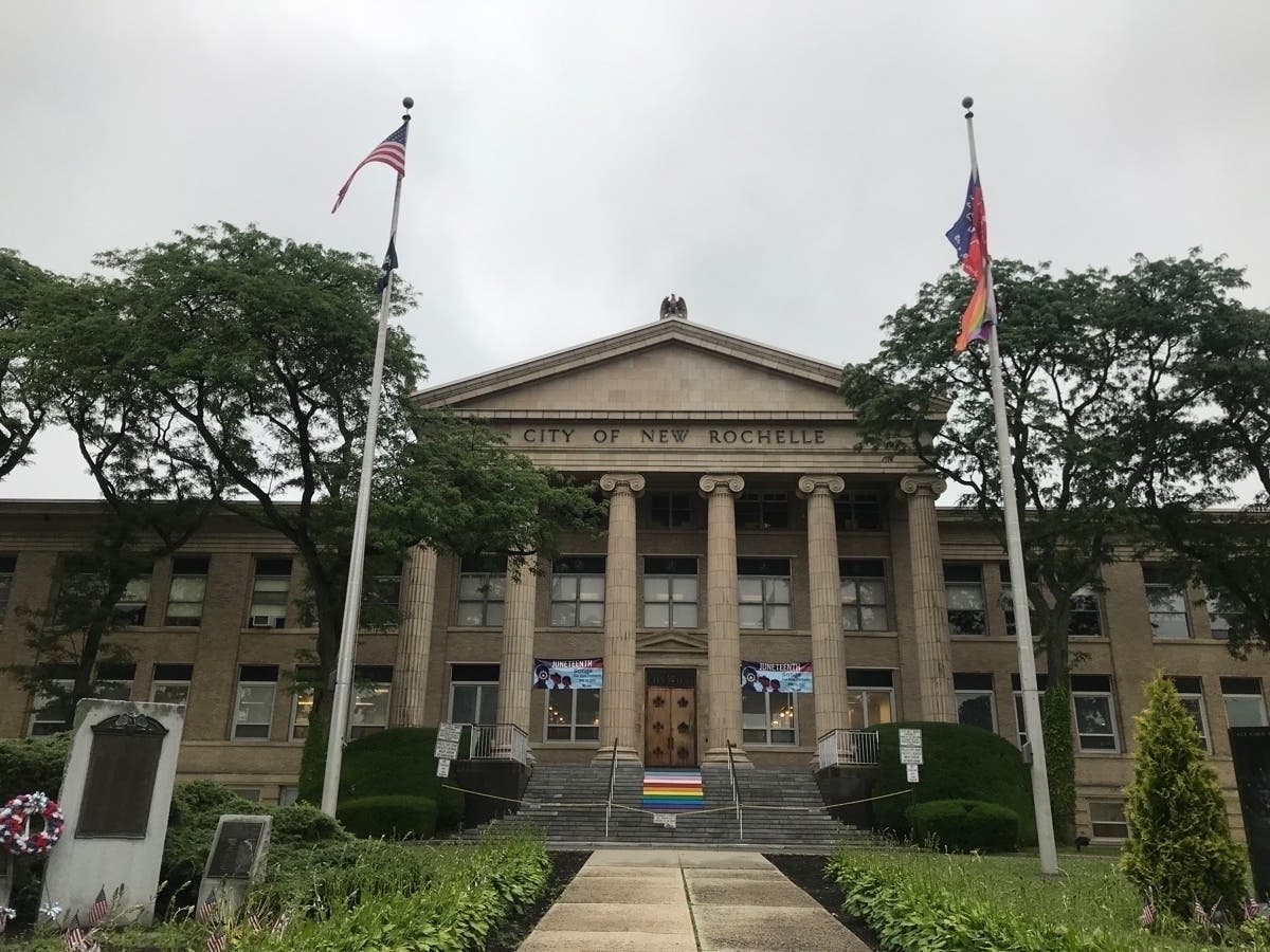 city hall new rochelle