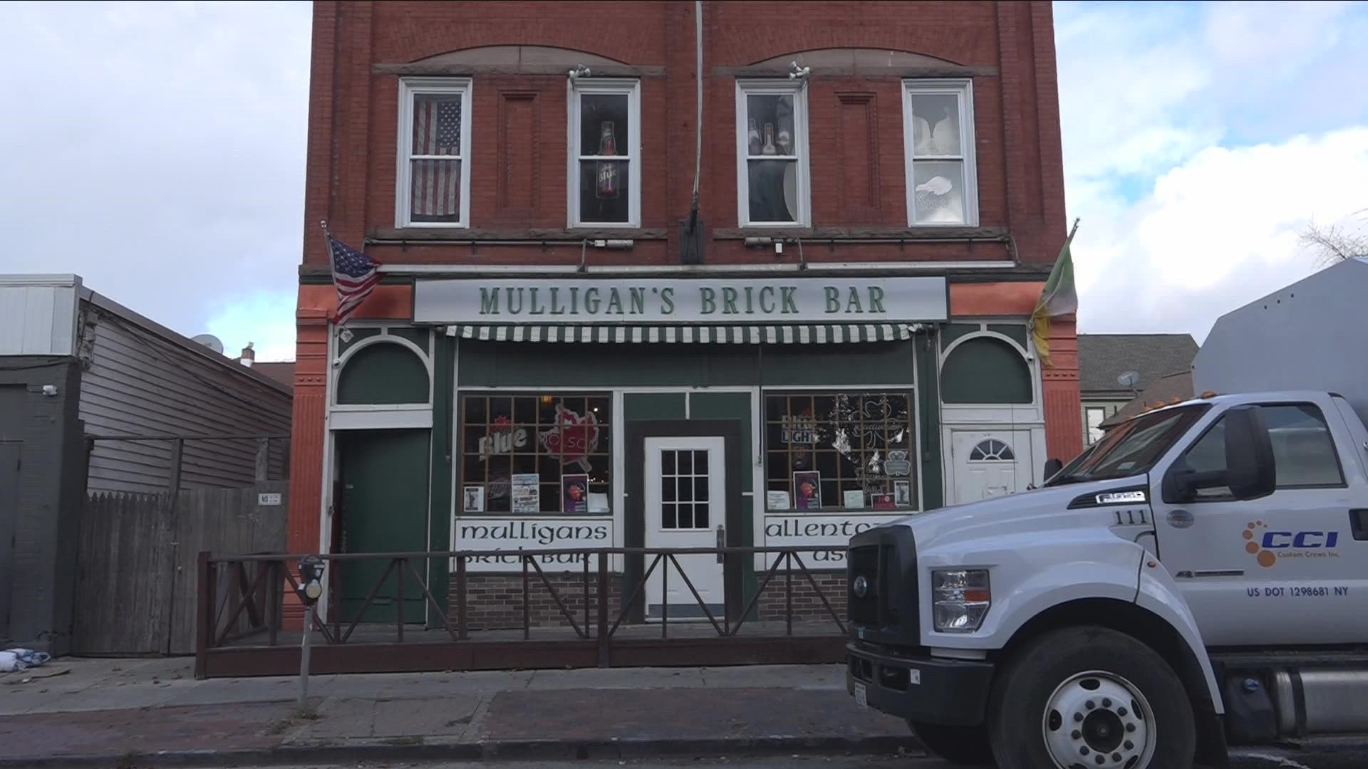 mulligans brick bar buffalo