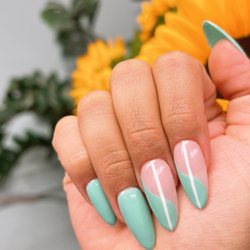 nail places open near me