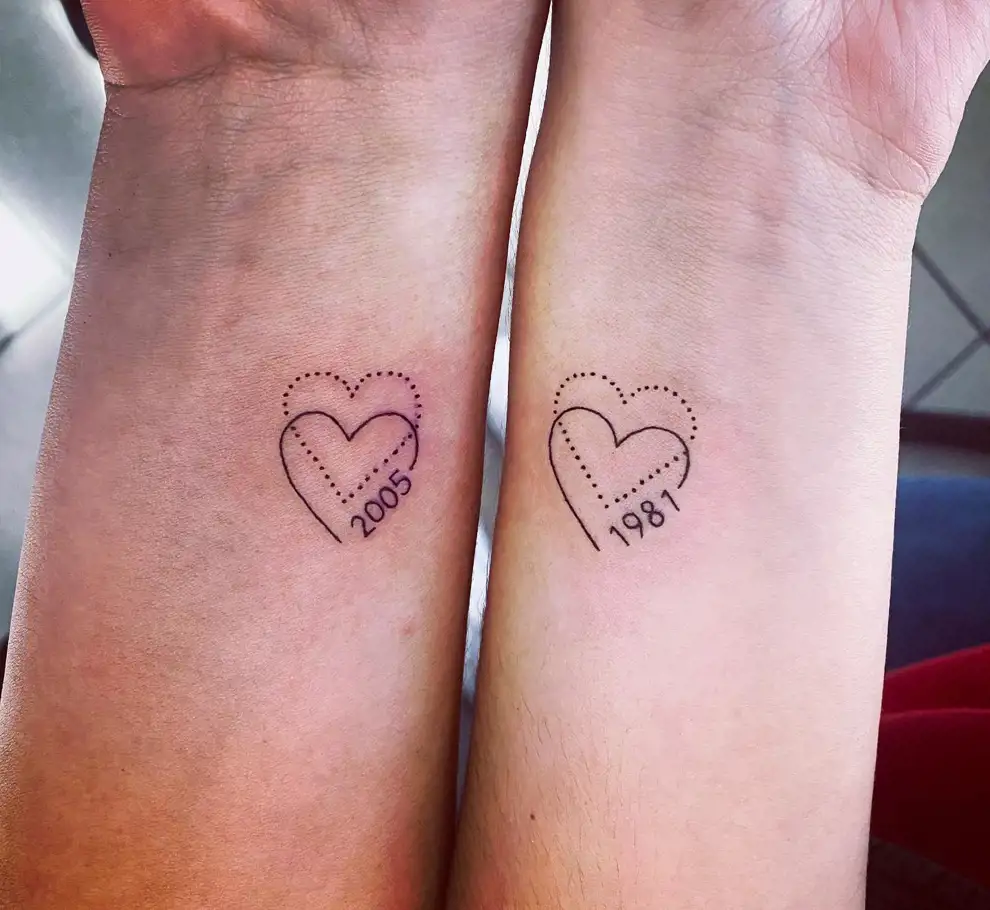 tatuajes pequeños madre e hijos