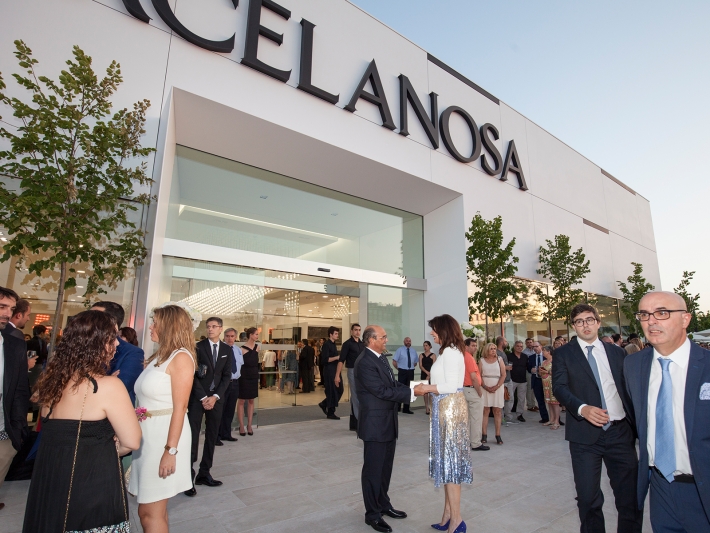 porcelanosa clearance outlet