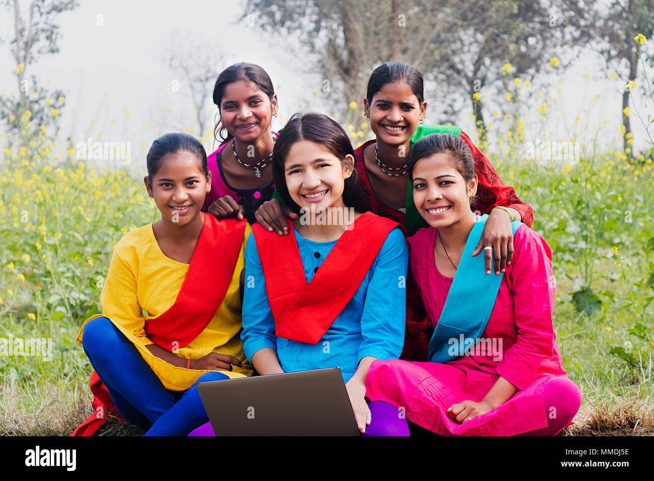 college girls group photo