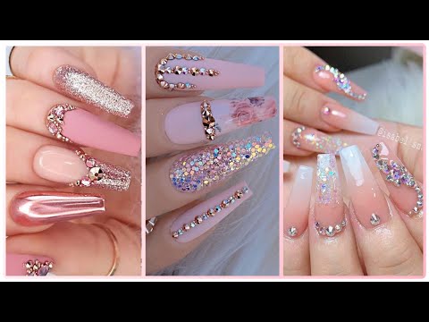 moda elegantes uñas con piedras