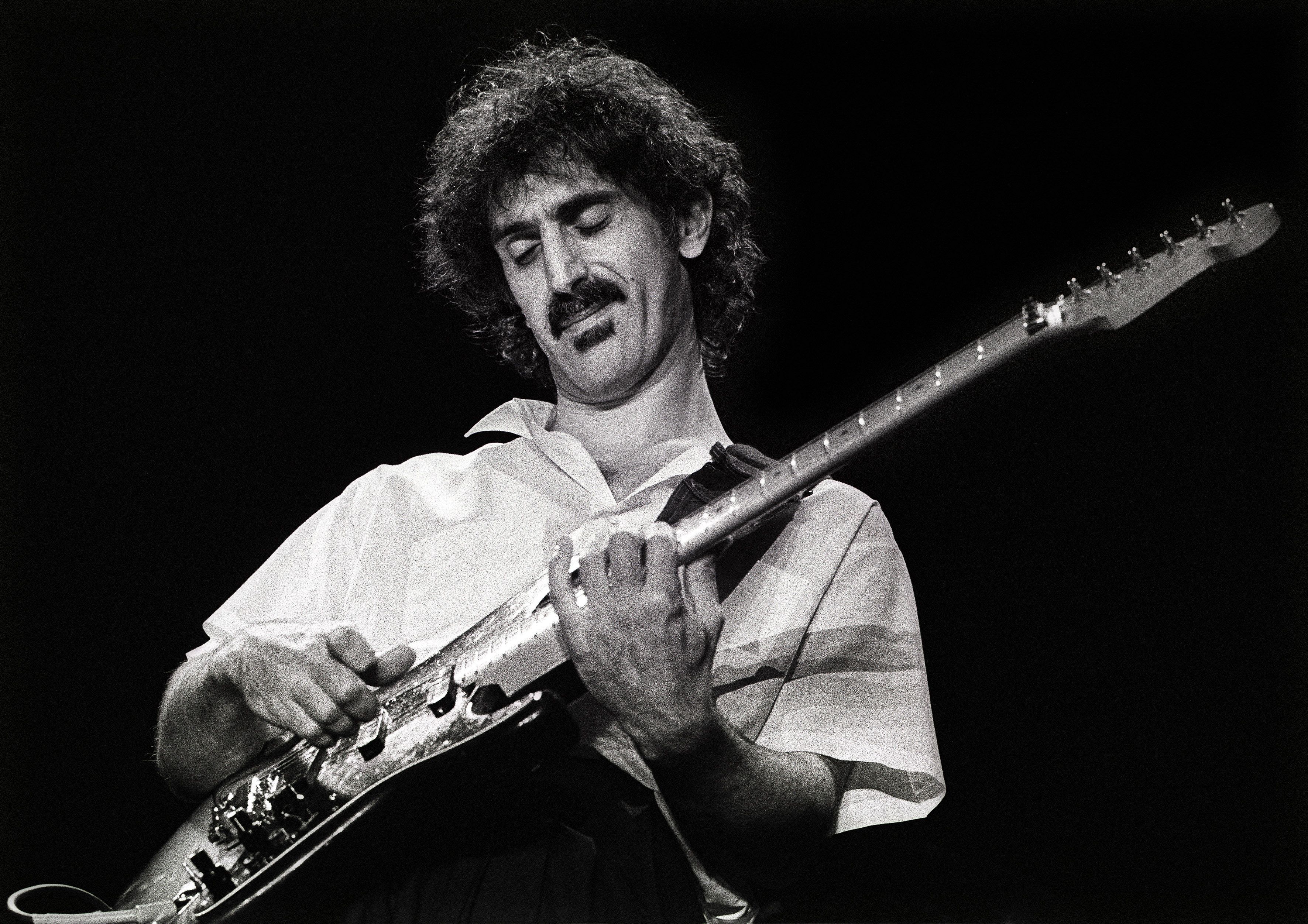 pics of frank zappa