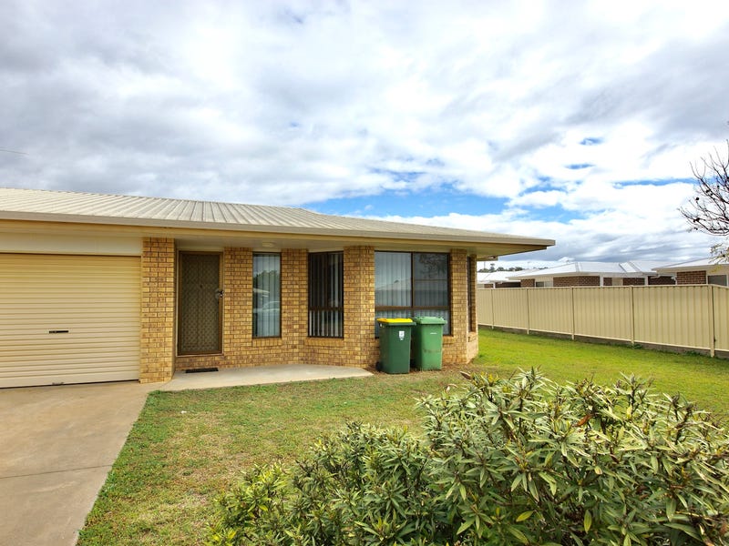 rentals in oakey