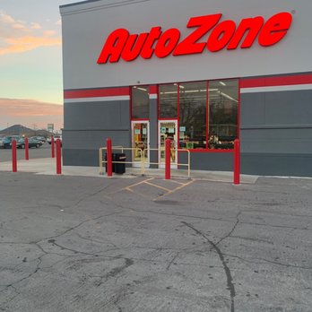 what time does autozone open