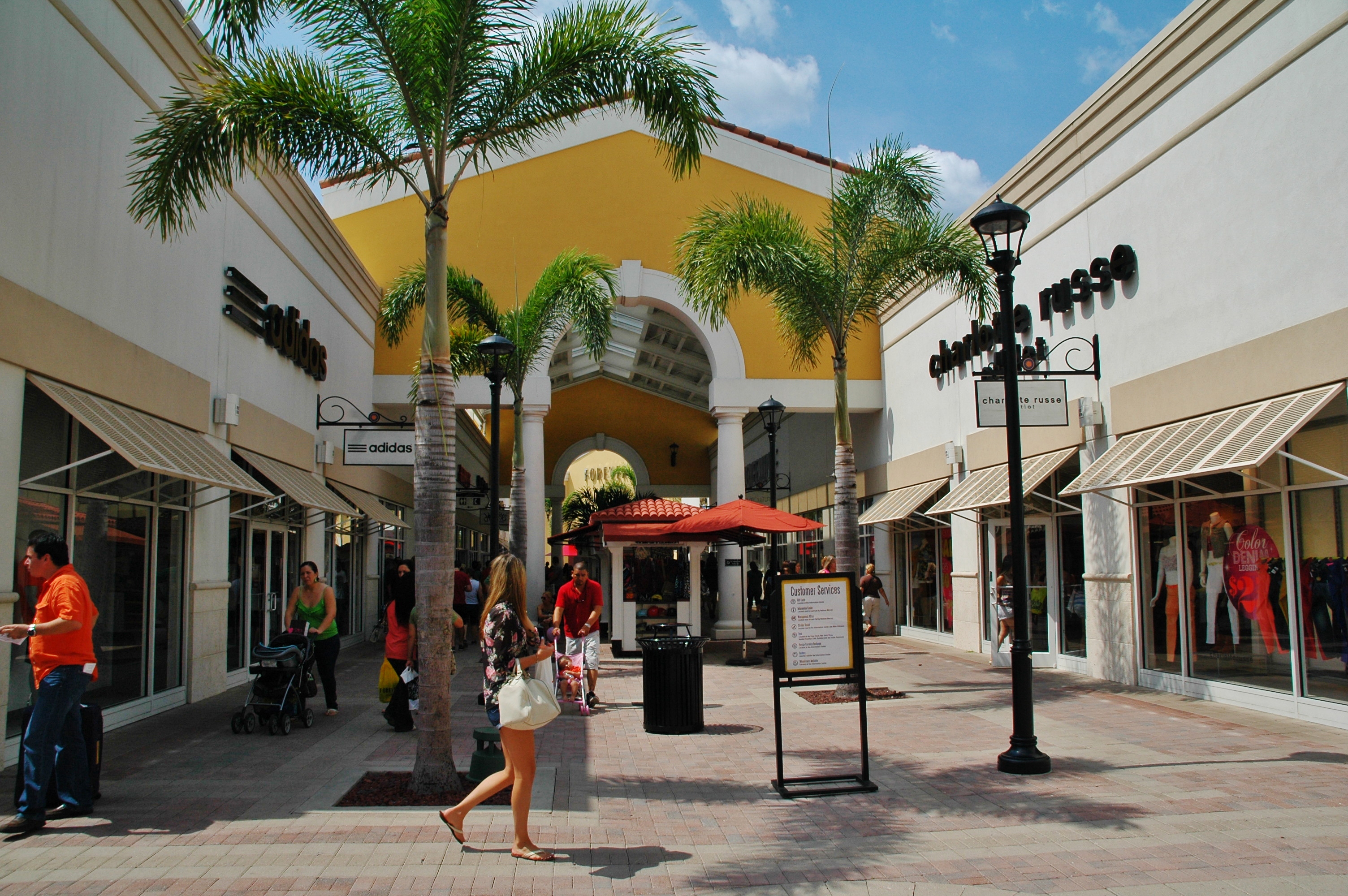 orlando outlet international