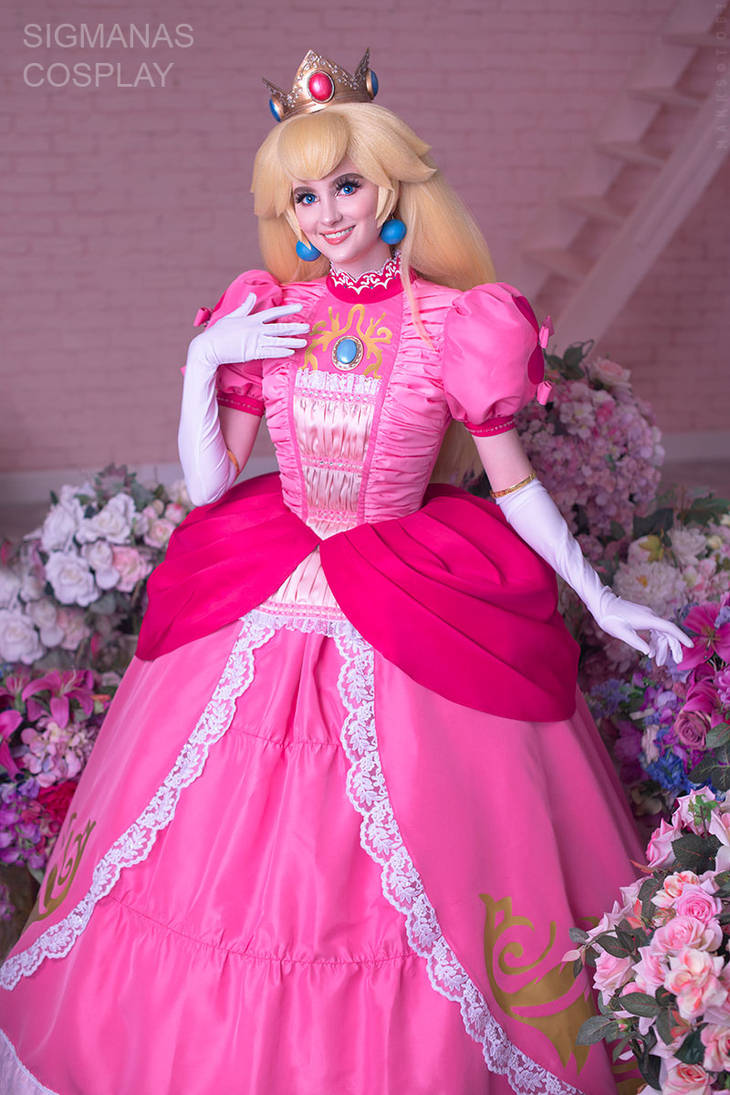 peach cosplay