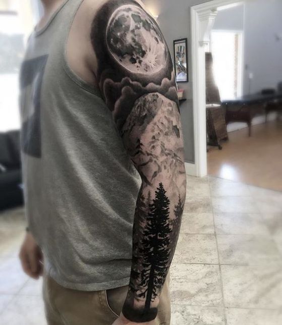 tatuajes de luna para hombres