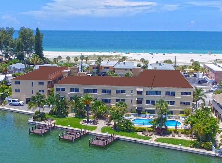 st pete beach villa rentals