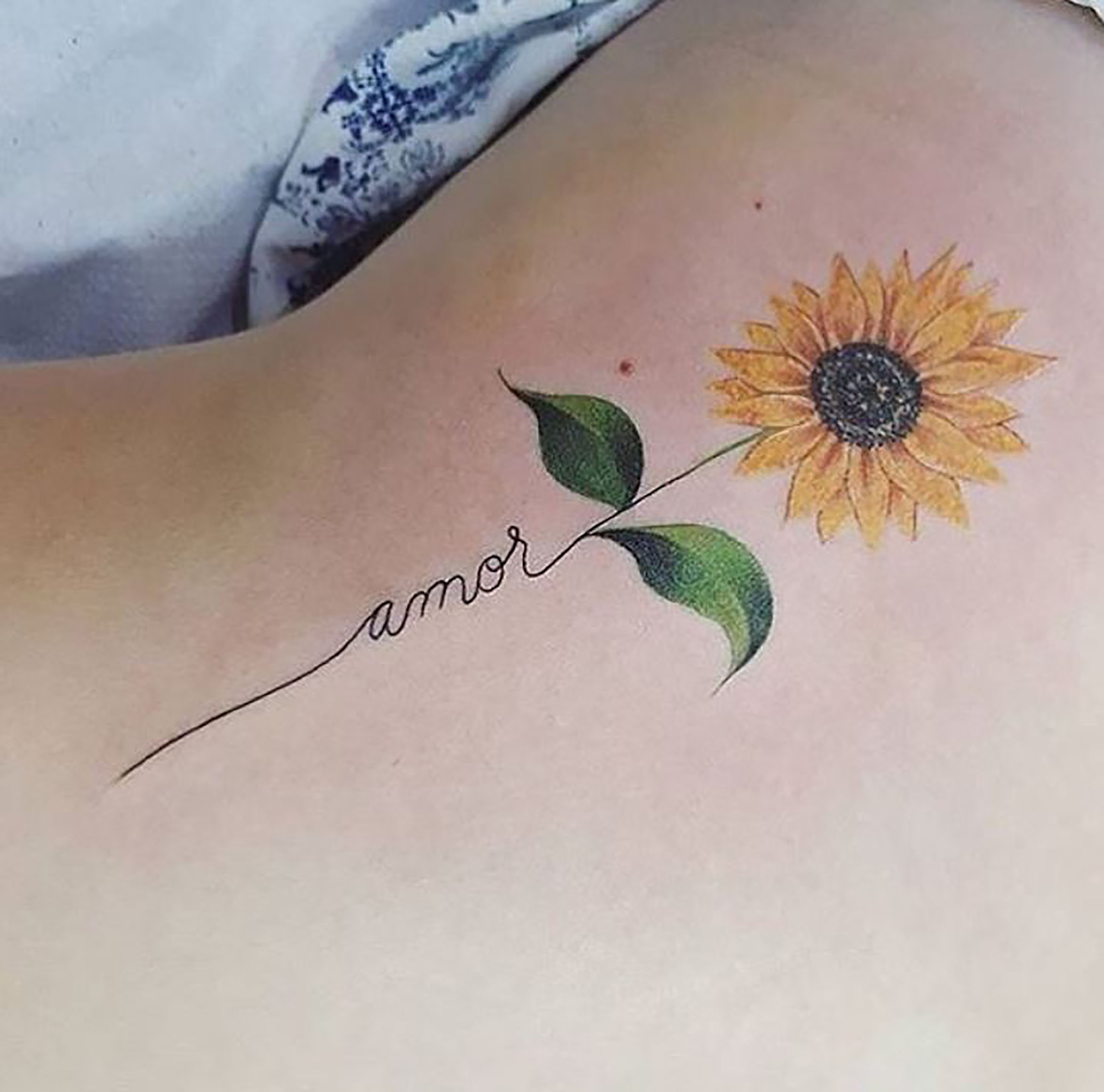 girasol tatuaje