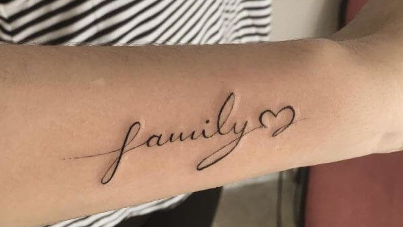 initial tatouage famille