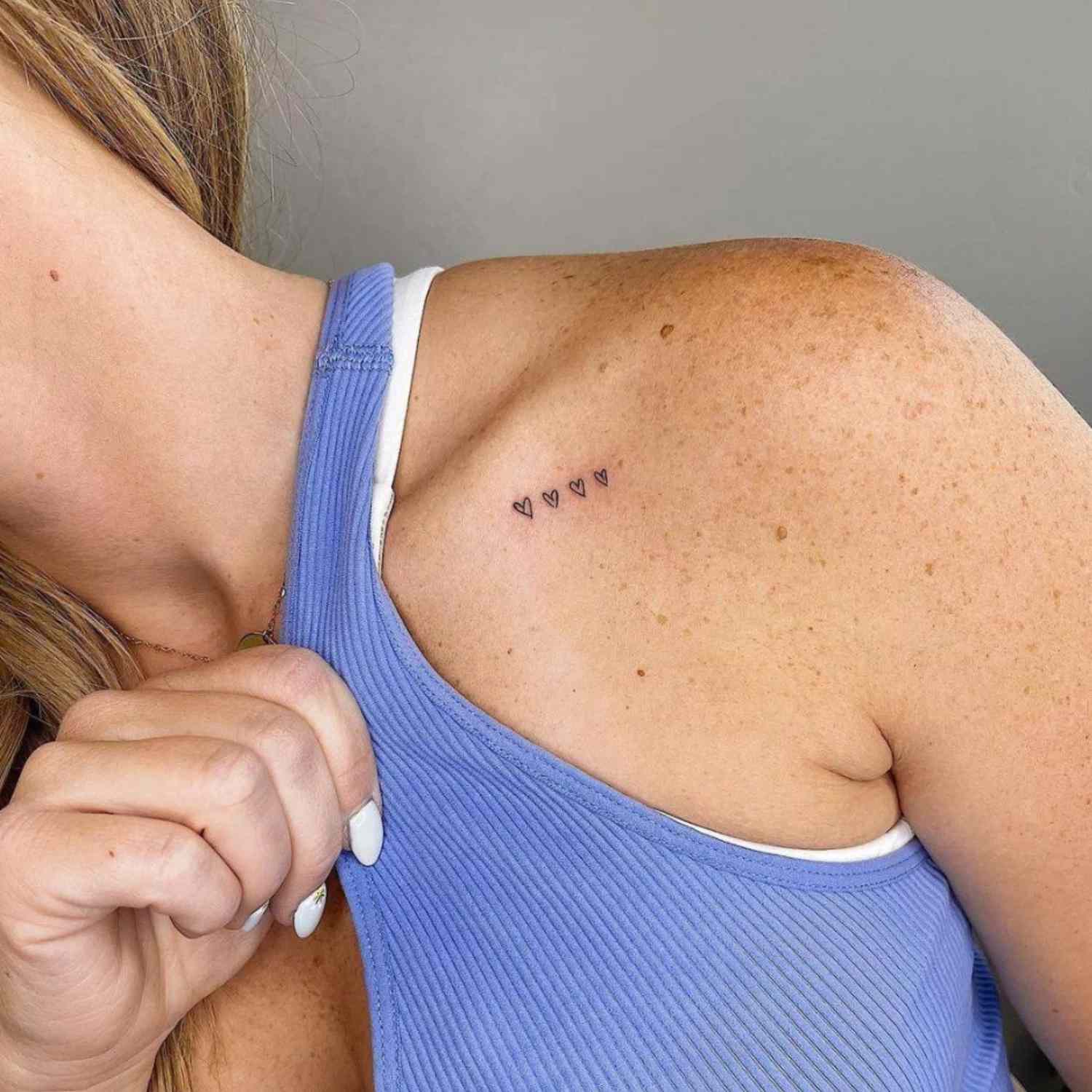 collarbone tattoo