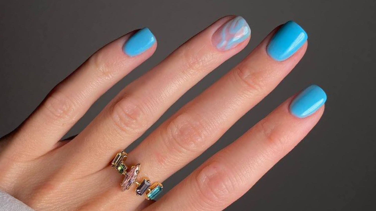 short nails inspo