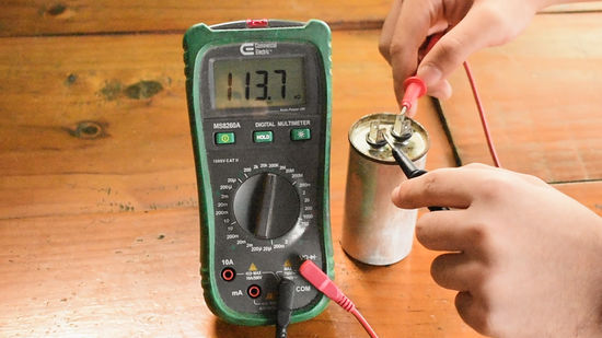 how to check a capacitor using multimeter