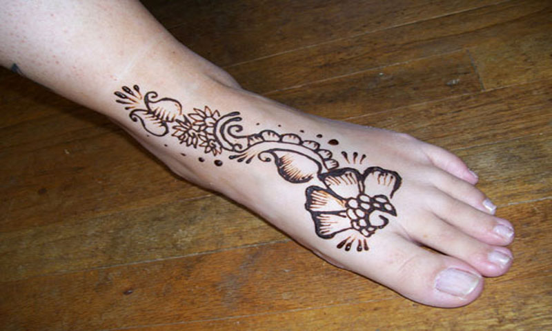 leg henna designs