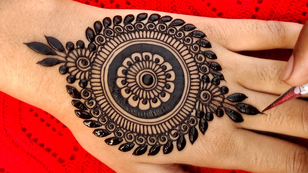 mehandi design in circle