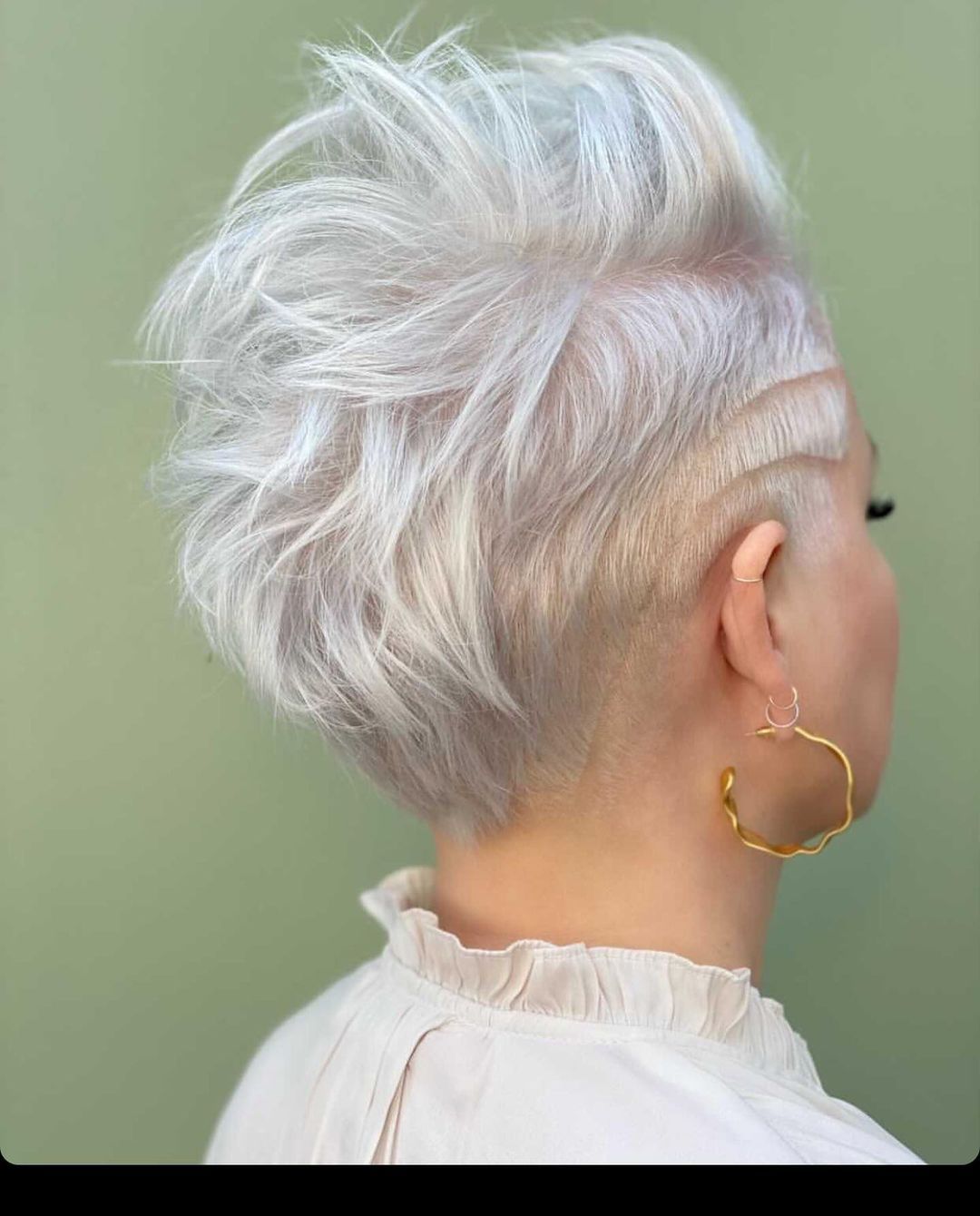 platinum blonde short hairstyles