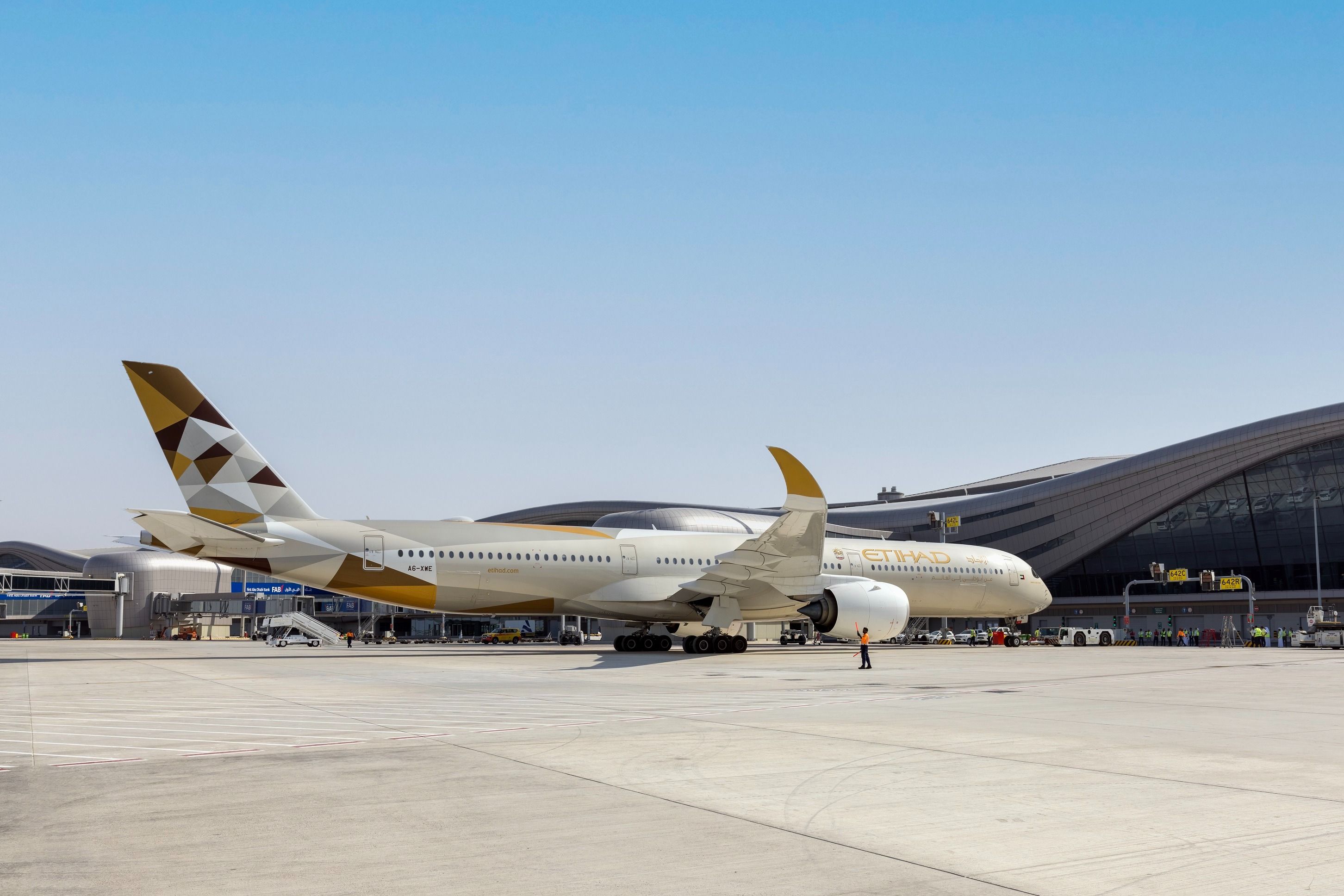 etihad airways layover policy