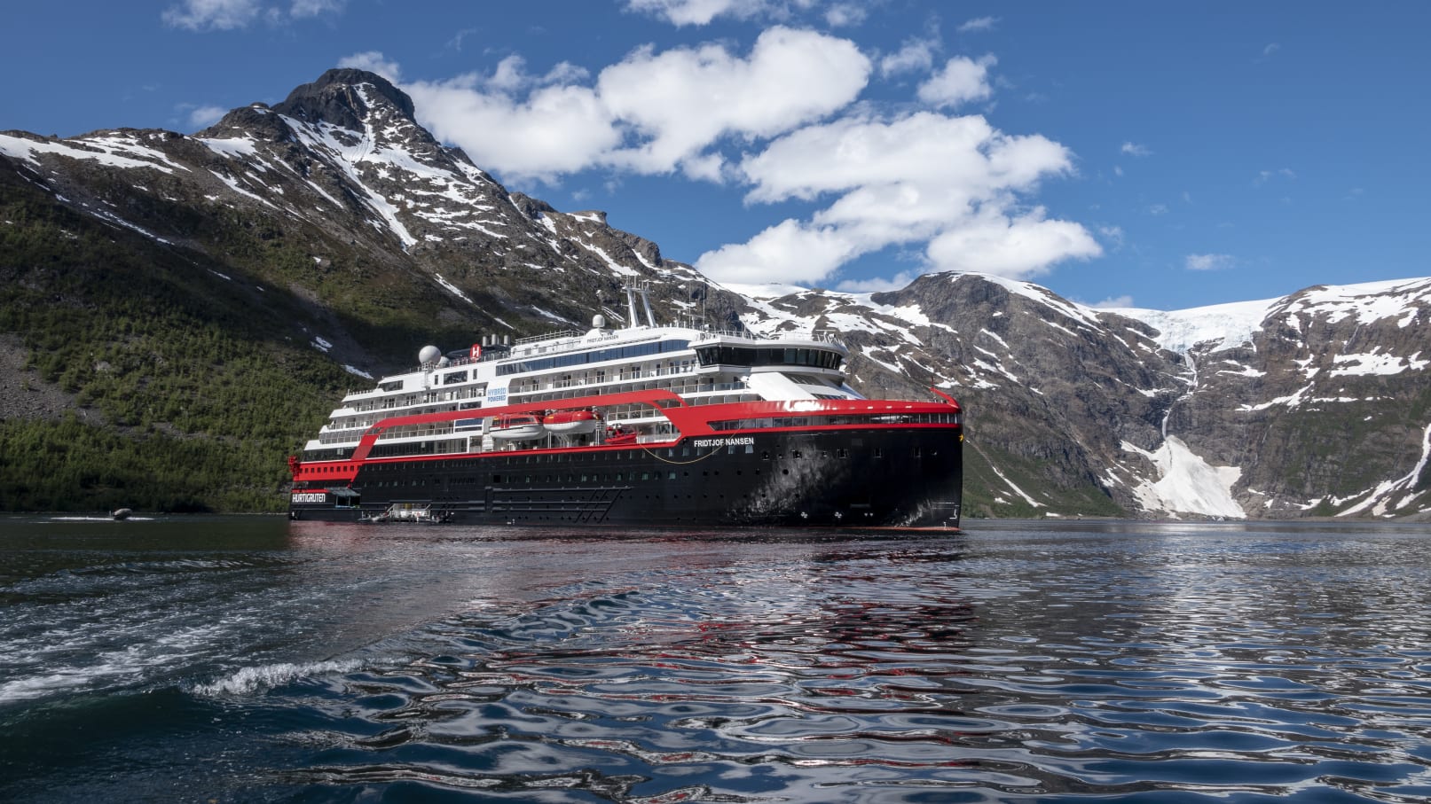 hurtigruten svalbard