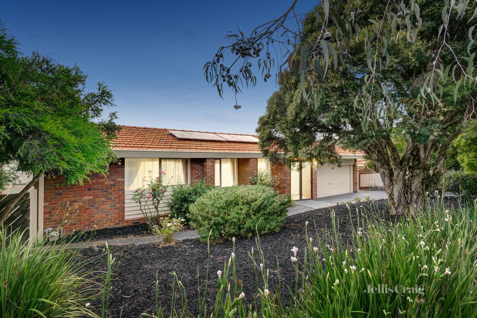 5 red plum place doncaster east