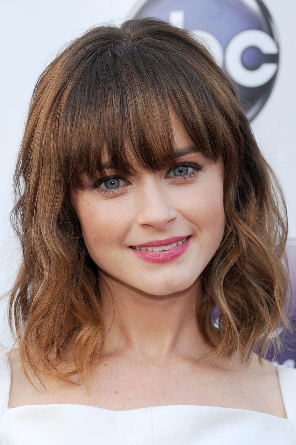 hairstyles for hair with bangs