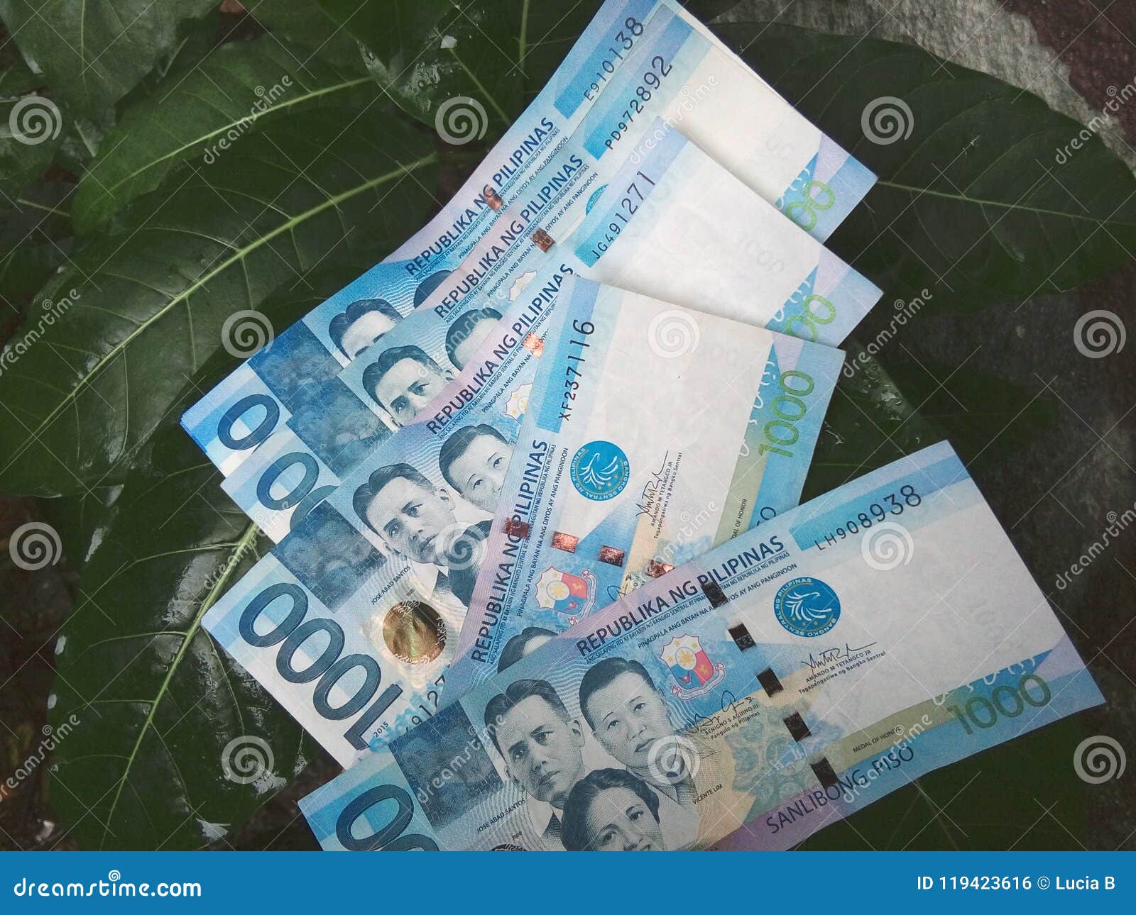 7 thousand dollars in pesos