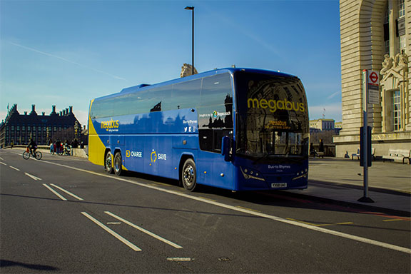 megabus leeds to manchester airport