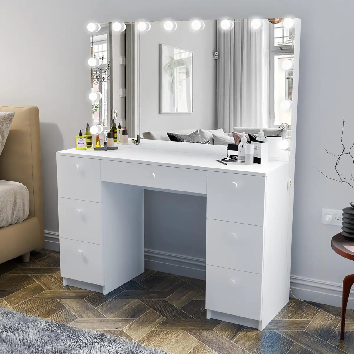 dressing table with hollywood lights