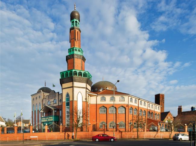 closest mosque