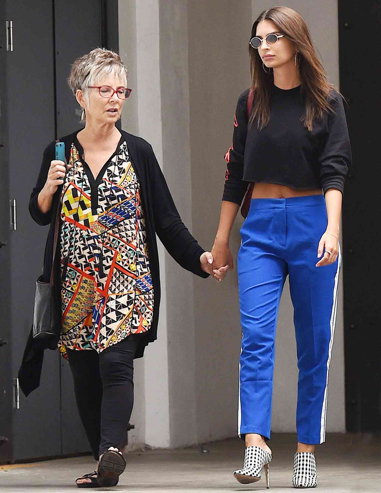 emily ratajkowski mother